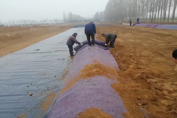 快猫黄色网站在雨季铺设的注意事项